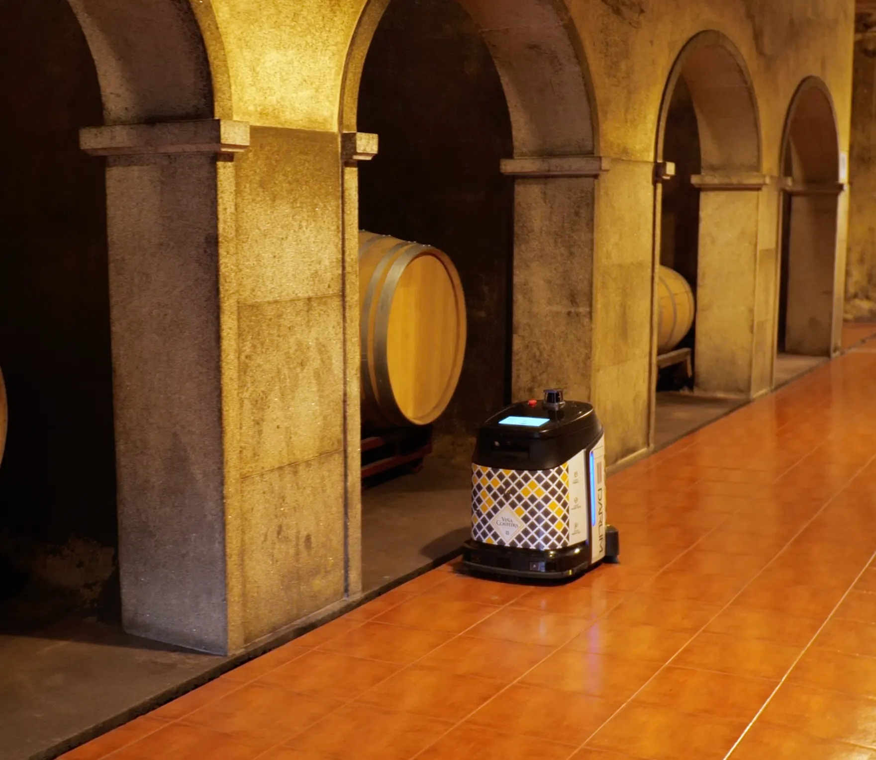 La tradizione incontra l'innovazione: Gausium Phantas Cleans presso la cantina Viña Costeira