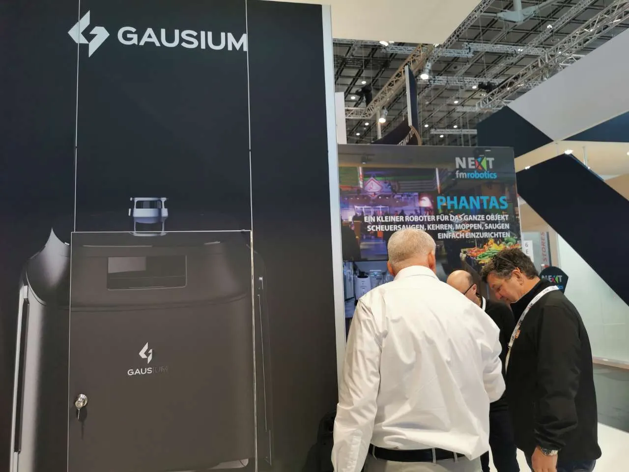 Gausium e Next FM Robotics Showcase Innovative Robotics Solutions presso Euroshop 2023 Pic1